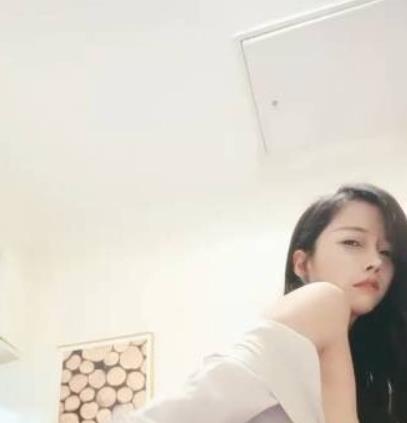 虎牙浮力姬：超人气高颜值尤物，痴迷妖媚宠儿，1v-1.08G定制合集