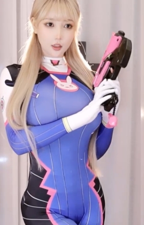 Minana呀的热舞秀:10W粉丝的热血沸腾,16.4G高清超过3小时+,70部女仆黑丝短裙热舞视频