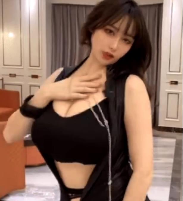 斗鱼极品颜值主播炮架小九:大荒小仙女自拍独家资源,让你惊艳!