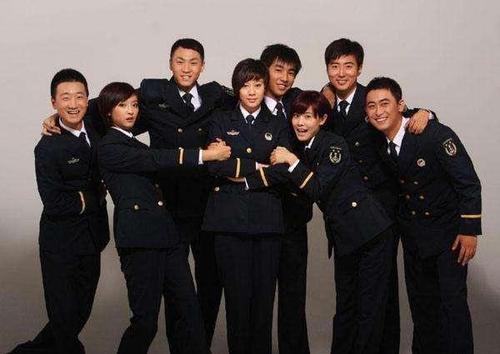 《邹廷威《国防生》1-12集：4K超清+官方中字+前后无广G，豆瓣评分9.3分！》