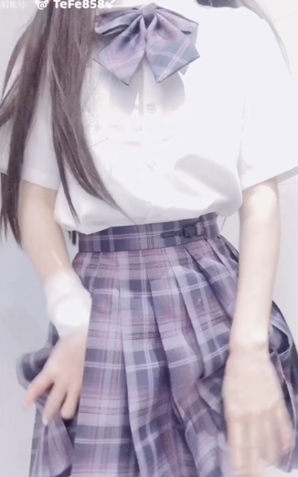 cuteli福利姬性感身材，一次性欣赏43V精彩视频，10.17G百度云百度盘34V10G惊喜yinluanseqingcuteli福利姬性感身材43V视频大合集：一次性欣赏性感美貌，10.17G百度云百度盘，惊喜yinluanseqing34V10G。