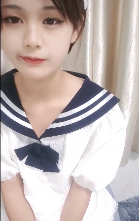 《佳佳小宝贝：热舞诱惑，网红大咖佳佳的有尺度视频》