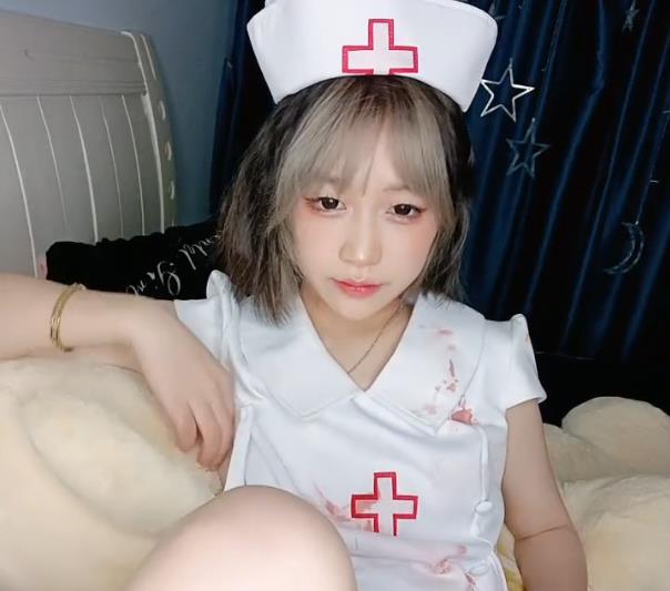 清纯系短发萌妹子米拉：活泼可爱的小公主，内心的美丽更加重要