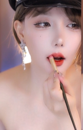 Minana的精彩舞蹈，极具特色的原版无水35V7.9G视频，百度云可下载