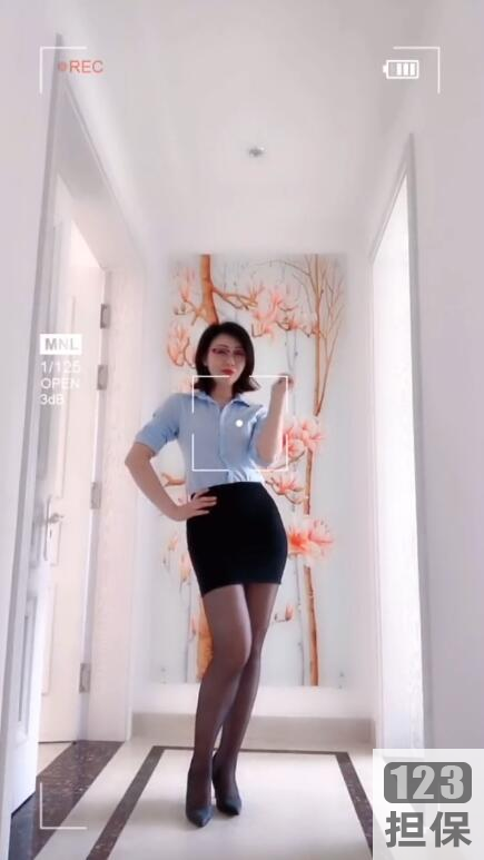 锦缎儿芝芝:网红女神的知性成熟之美