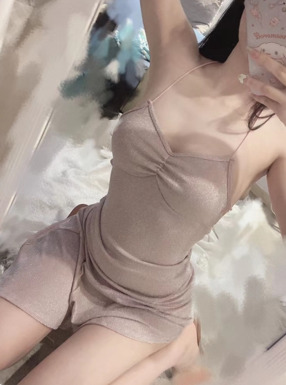 推特Momo：完美身材+独特气质，两部738MB视频，绝对不能错过！