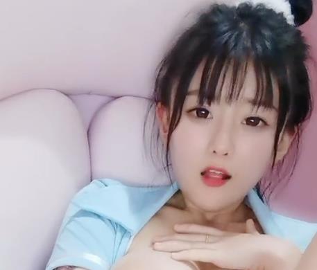 清纯软妹子粉丝福利：一线天车头灯主播玩法鲜面露烹饪社悠宝老社保姬15V5.9G