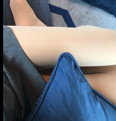 甜桃瑶瑶微密圈视频合集：淡雅美丽的小仙子，徐娇穿着性感又温柔的衣服，让你一睹她的风采