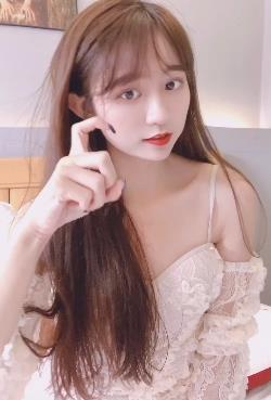 久妖花旦社保姬：115V8.6G高颜值高产小光“阴”不见星空资源