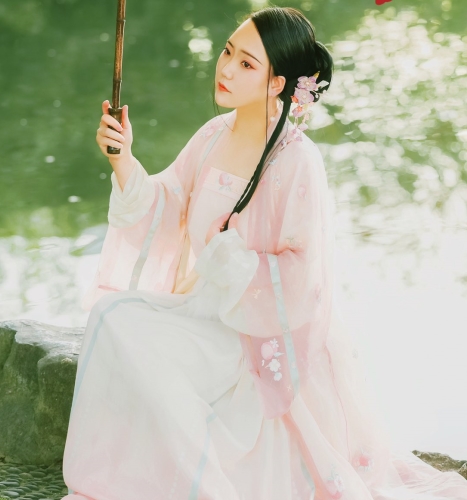 转载搬运推特古风合集5v500p900m百度盘