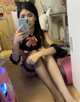 狗头萝莉的抖音、微博账号被封禁，黑粉尝试访问她的QQ账号和密码