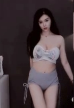 斗鱼七哥张琪格-最新大合集：露脸舞蹈视频，颜值身材一级棒