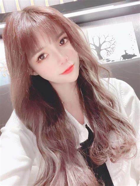 超红COSER工口糯米姬最新作品：学生气质的美少女清纯可爱私房写真