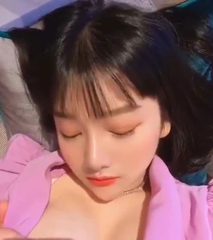 小尤奈复出抖音，多V-12G手机