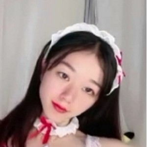 王小舞第二弹：换装舞舞蹈视频