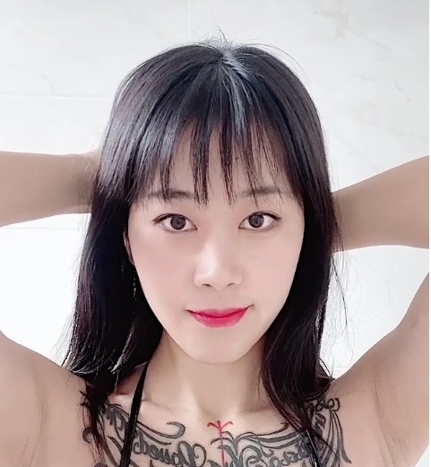 张贺玉自拍全收录