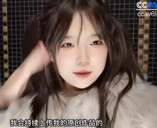 双马尾黑丝JK妹子C宝马男1V-400M22分钟自拍CC艾薇