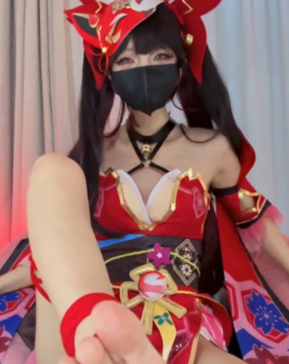 芃芃大人：奇幻直播集锦，2个视频共442MB