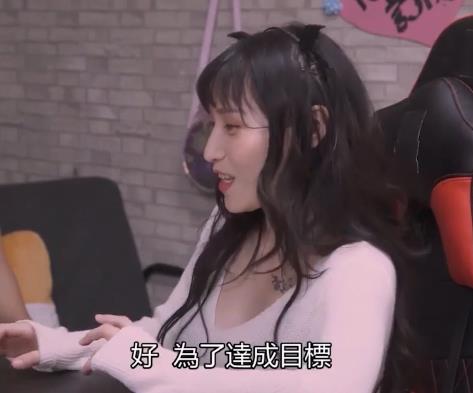 夜夜火爆作品合集，公交车剧情用嘴，皇家华人作者自拍