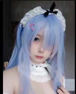 宿野suye露脸定制14部14V-941M，小L莉cos角色L福利，可爱道具CC，售价不菲，下载观看！