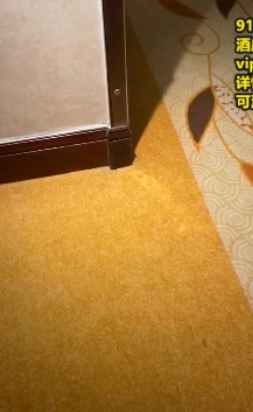 10月酒店民宿老板特惠，情侣打粑粑，豪华房间，MP4无圣光，高速种子下载，比特彗星、比特精灵、qBittorrent、μTorrent校验哈希！