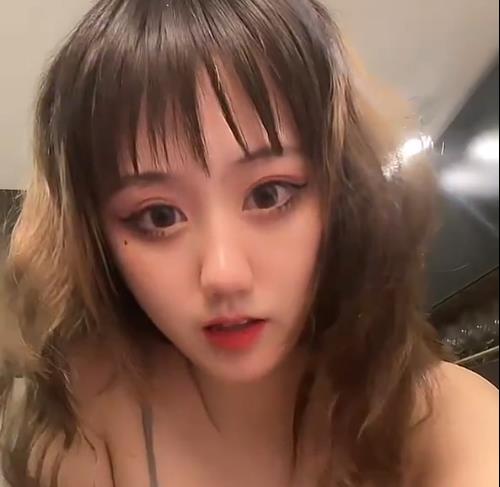 疯狂抖音121V530M封面视频热卖中