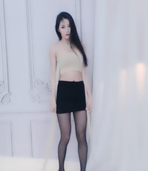 车老板熊猫直播精华合集：成名之战漏内骆驼趾，总时长10小时45分，共179个视频！