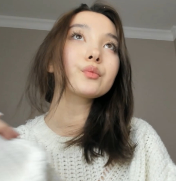 文静乖巧优雅气质，水甜美诱人，1v+3.15g视频分享