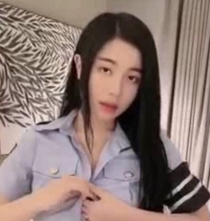 美七女神刘雨欣有尺度自拍秀，10P1V展示308m度盘