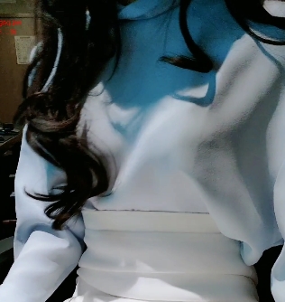 独具风采娜美在网吧展现超凡游戏技巧,2v1.63g百度云游戏视频惊艳全场