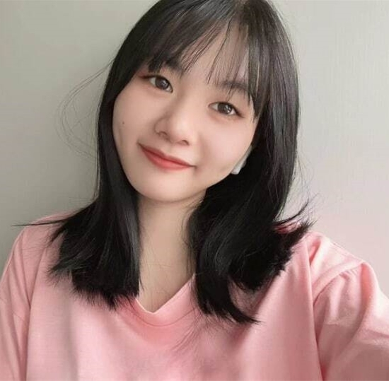 重庆奶茶店00后C杯美女遭摄影师抠动，视频1V+1.7G曝光百度盘