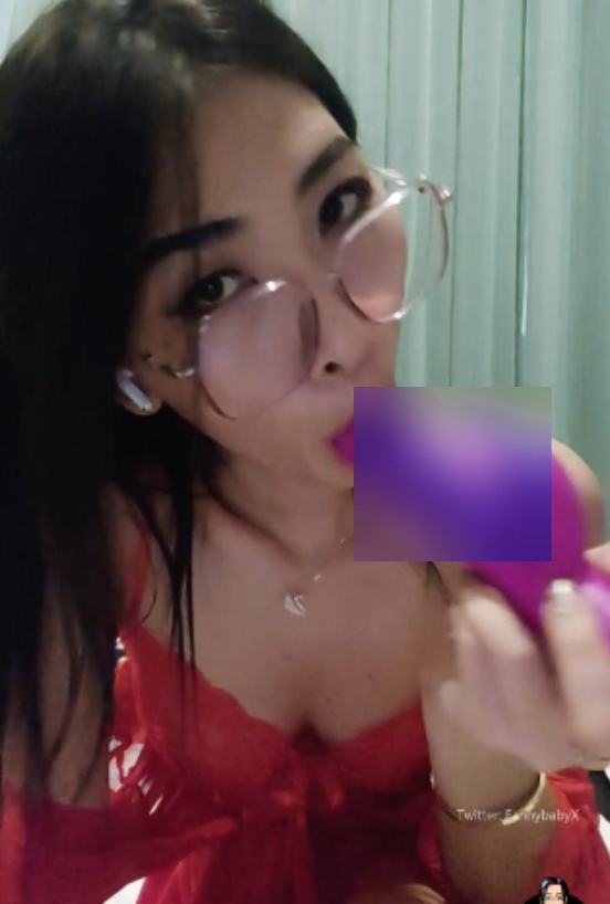 刘玥闺蜜李月如FannyLyOnlyFans视频合集，13v，8.19G，百度盘下载