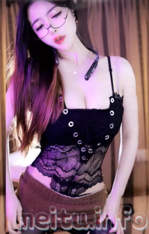 CC粉丝群定制福利：大摆锤、大威天龙、摩托摇视频8个，总2.08G