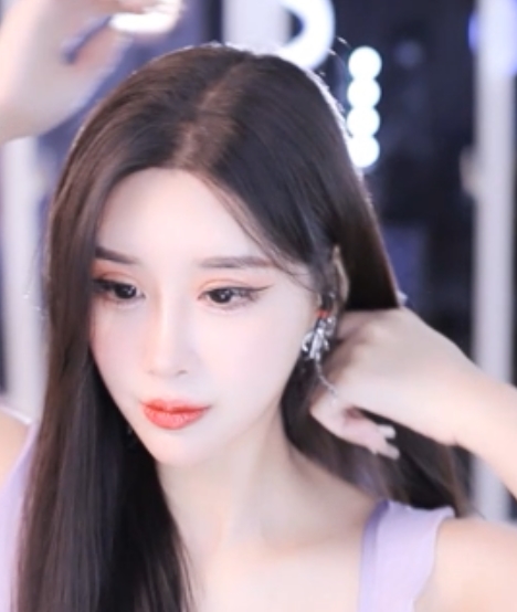 网易CC小恩雅热舞定制剧情合集：102.7g视频魅力无限