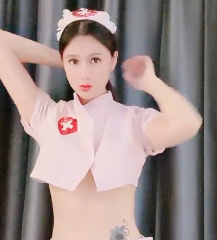 高颜值Ranking_Dessert：百度收藏单下115链接，晚点提取，视频展示甜点制作过程