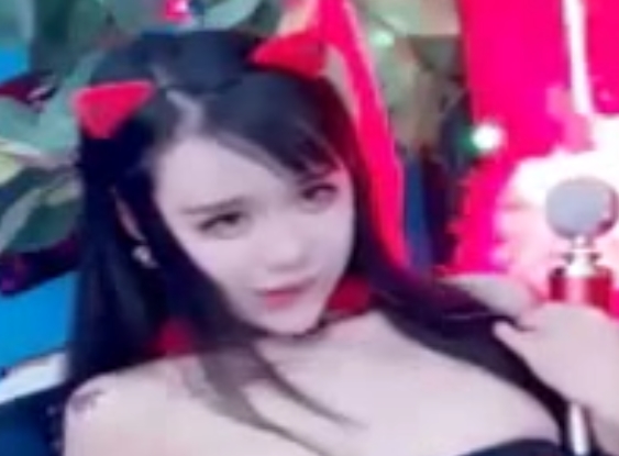 恋夜妮子：舞蹈魅力无限，百度收藏115个视频