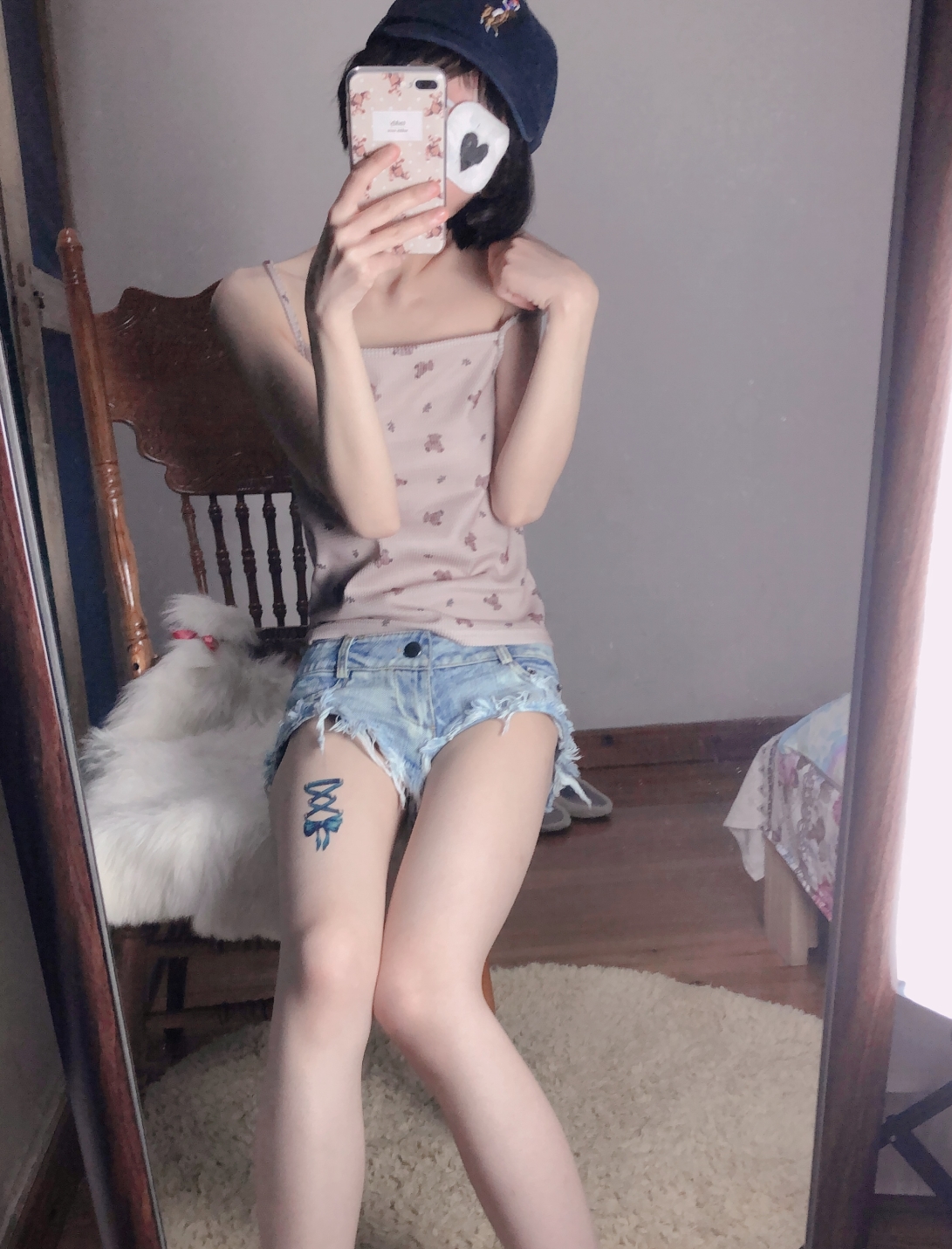 小结巴福利姬合集：1107P37V+5.3G视频，妹子瘦点感觉不错