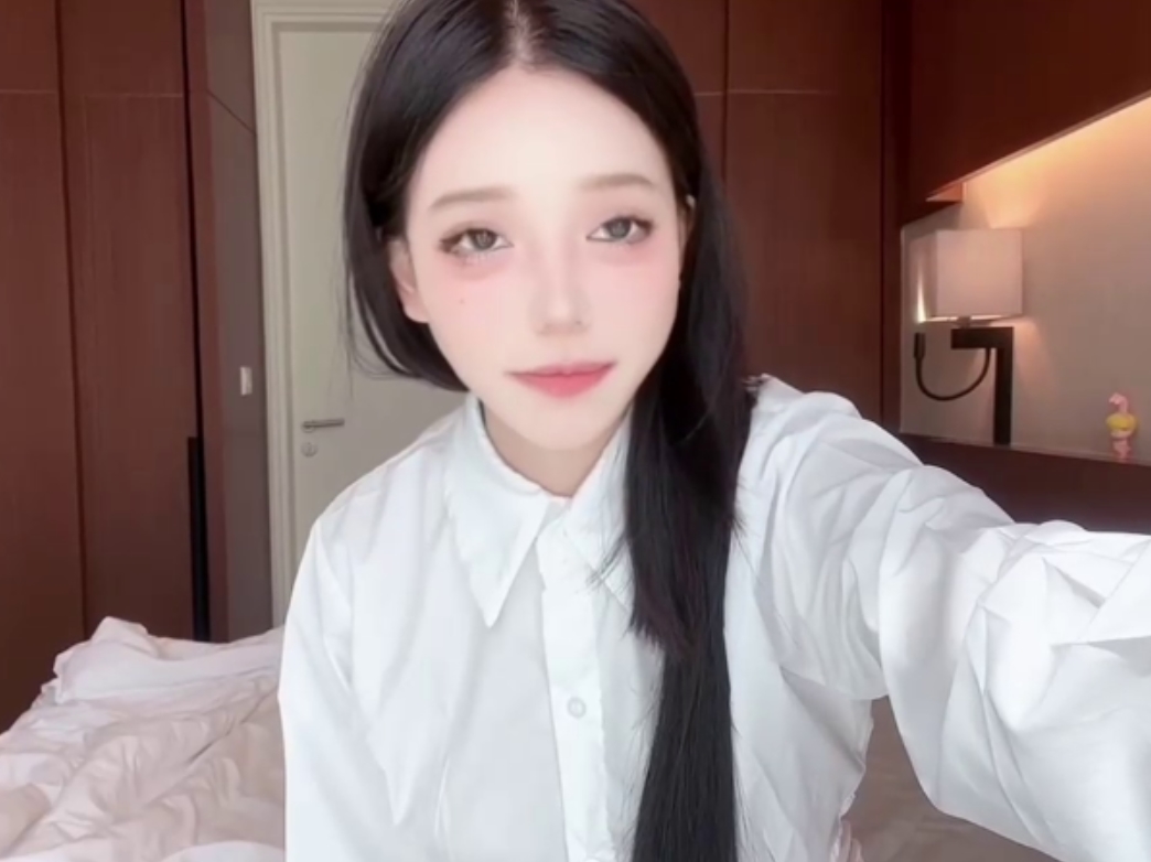 小希反差网红魅力揭秘：欲梦33.7g视频合集，精彩不容错过！