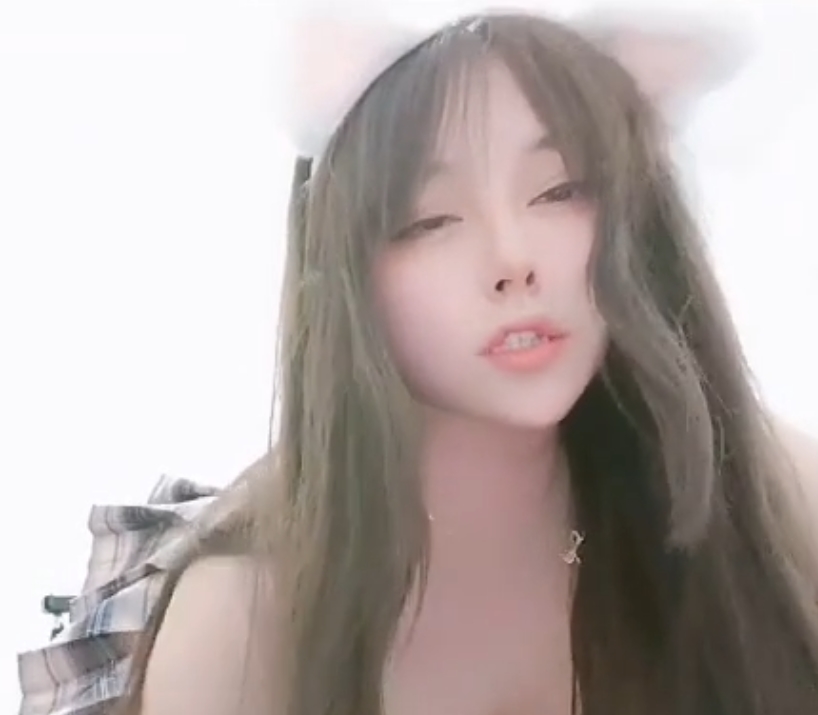 童颜大罩杯miko：互动定制视频41v9.1g