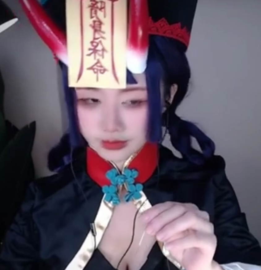 你欣赏到专业的cosplay技能和甜美的姐姐形象，还能享受到助眠的放松效果。快来一起领略萌夏茉姐姐的魅力吧！