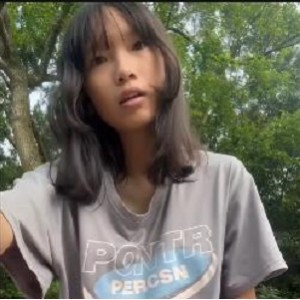 台湾女高M狗秦以蓁最新合集1V2G，户外实战