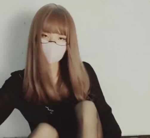 推特伪娘TSjinwanxuan1999最新合集39V3.5G，互动硅胶球牛奶玩法