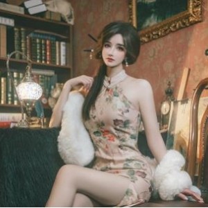 自拍图集鹿八岁baby特工的堕落前后篇2V3G，身材出众但修图明显