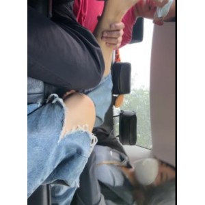 驾校舔脚女学员系列最新合集3V2.04G，练车期间满足教练欲望