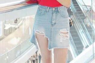 网红斗鱼喷血合集欣欣最新作品31V22G，超人气直播女神