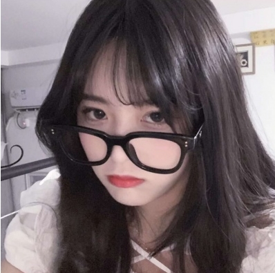 抖音美女眼镜妹妹最新合集1V1G，清新可人