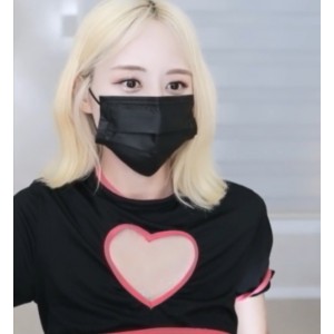 推特吴月热辣直播合集44部44.8G优质身材