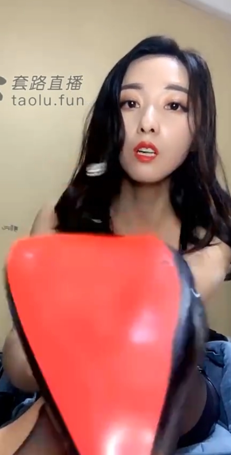 套路直播LisaQueen热舞珍藏版30G三部曲撩人舞姿