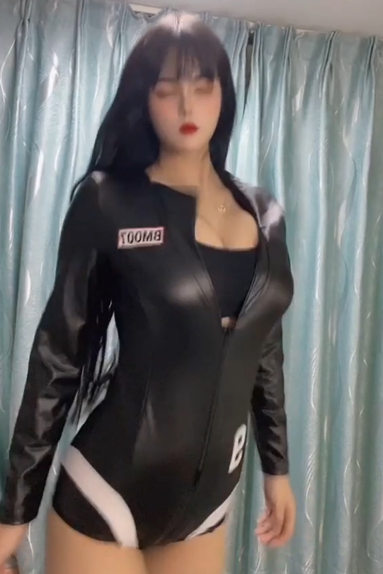 快手猪猪大哥普通尺度视频合集800部23G丰满诱人