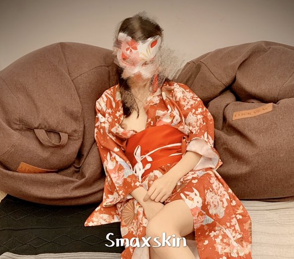 Smaxskin绝妙户外私拍42部1.8G热辣